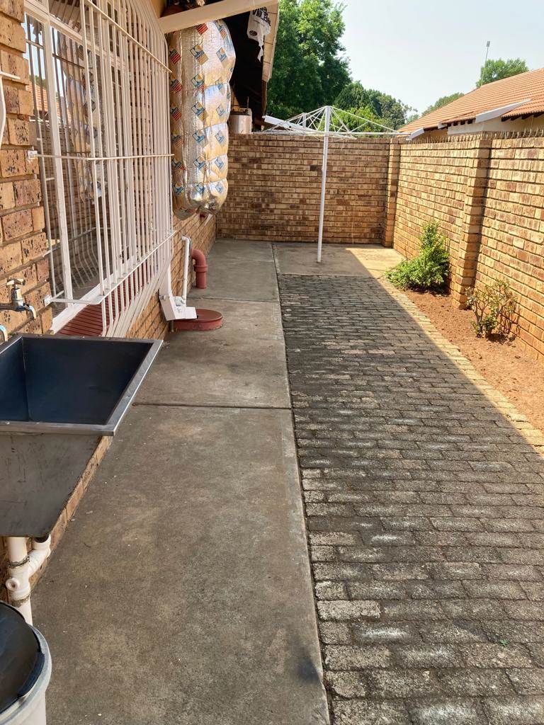 2 Bedroom Property for Sale in Stilfontein North West